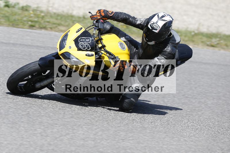/10 20.04.2026  Pluess Moto Sport ADR/Freies Fahren/88